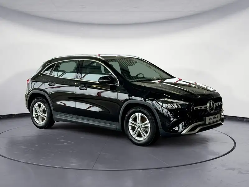 Mercedes-Benz GLA 200