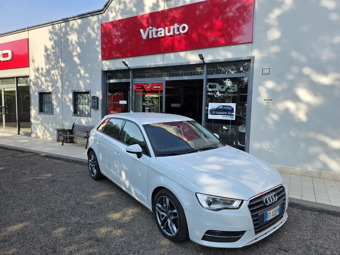 Audi A3 A3 III 2013 Sportback1.6 tdi Ambition s-tronic Bianco - 2