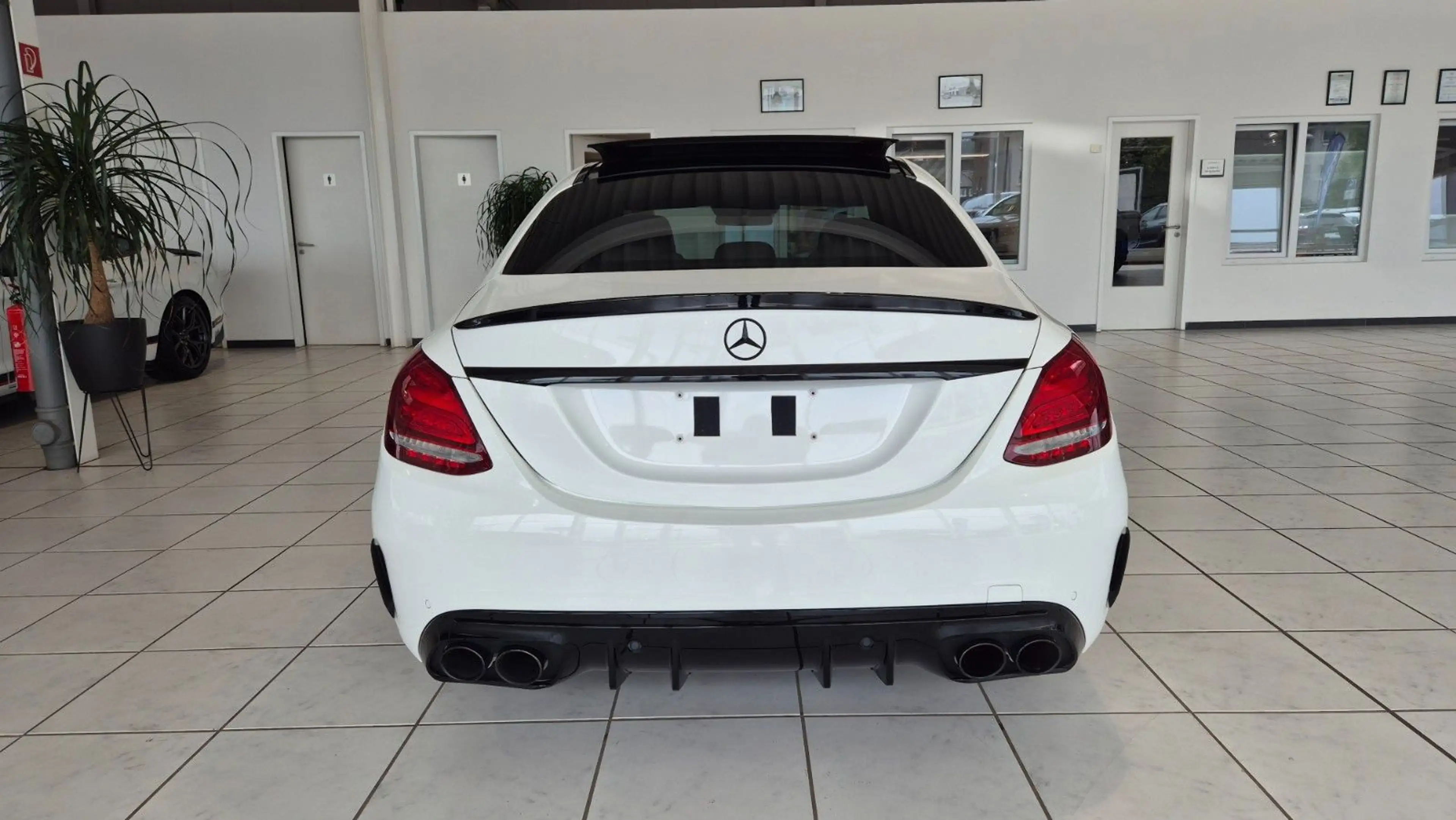 Mercedes-Benz C 400 4 Matic C43 AMG Umbau — photo 7