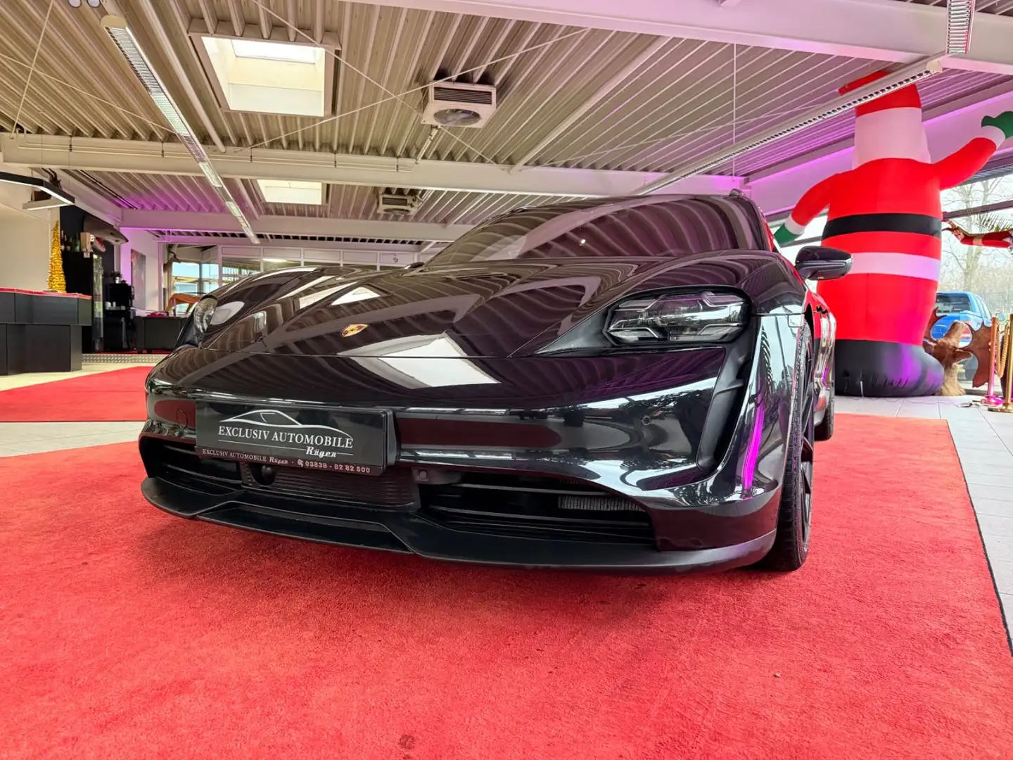 Porsche Taycan Sport Turismo 4S Sportchrono Pano Inno 21 Schwarz - 1