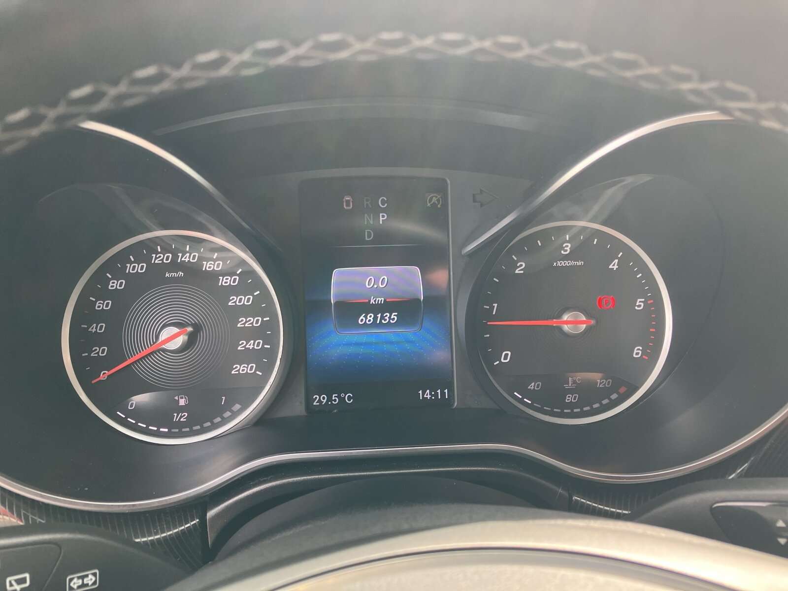 Mercedes-Benz V 220