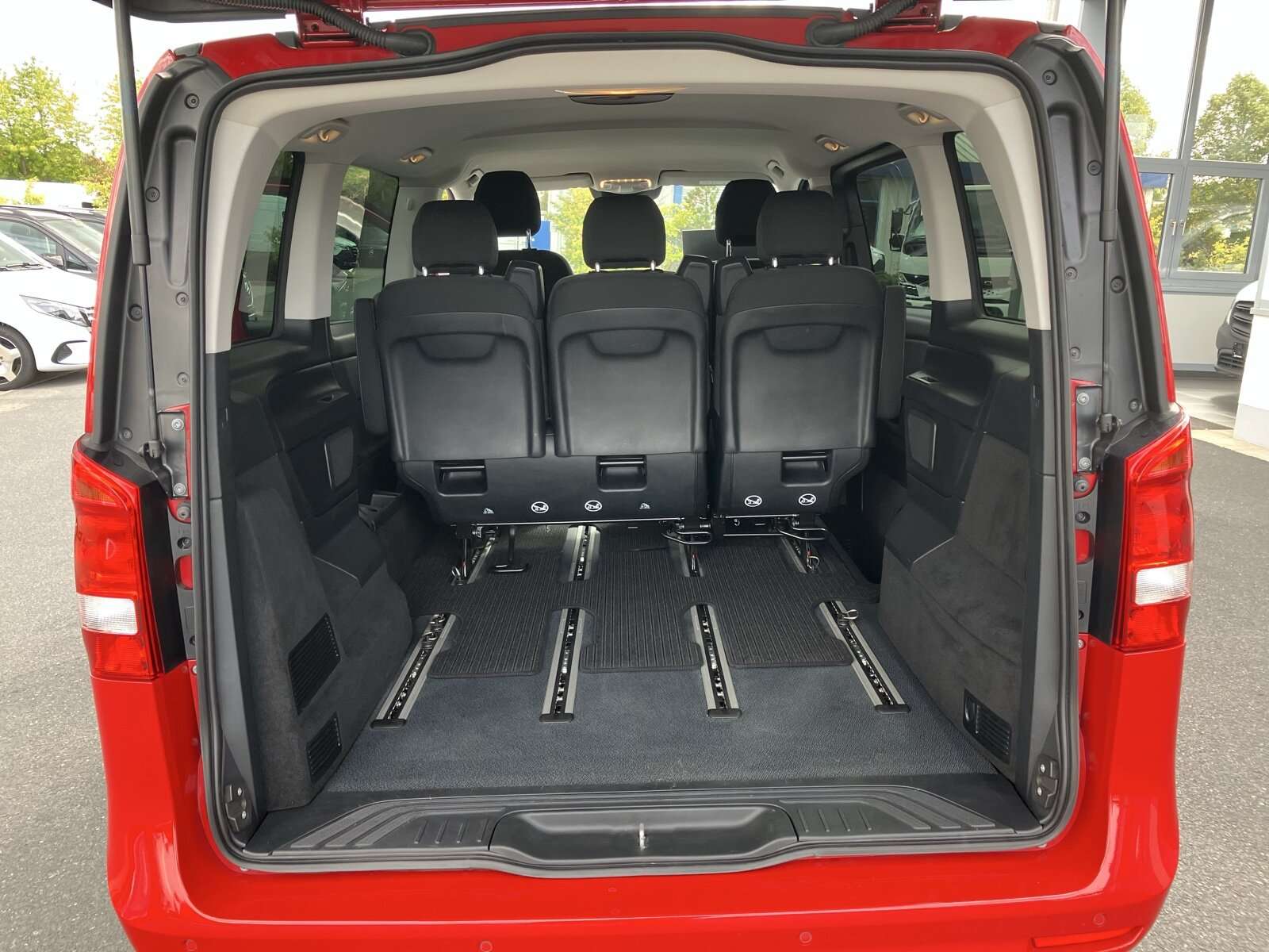 Mercedes-Benz V 220