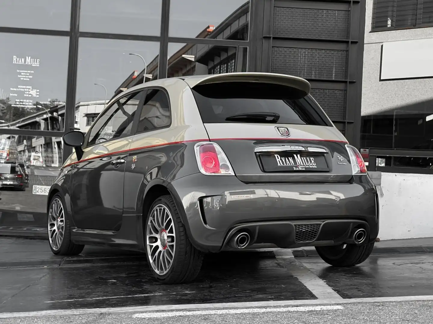 Abarth 595 1.4T JET TURISMO 121KW Grau - 2