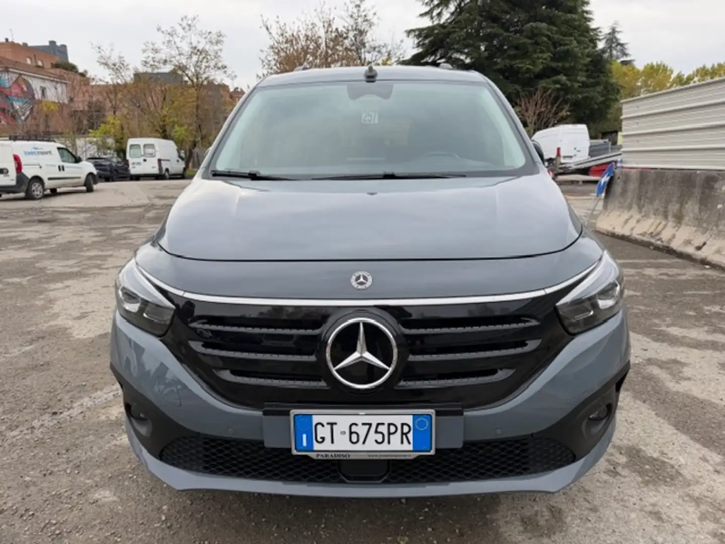 Mercedes-Benz EQT EQT Long 200 Gris - 1