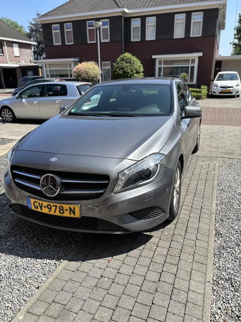 Mercedes-Benz A 180 Ambition Grijs - 1