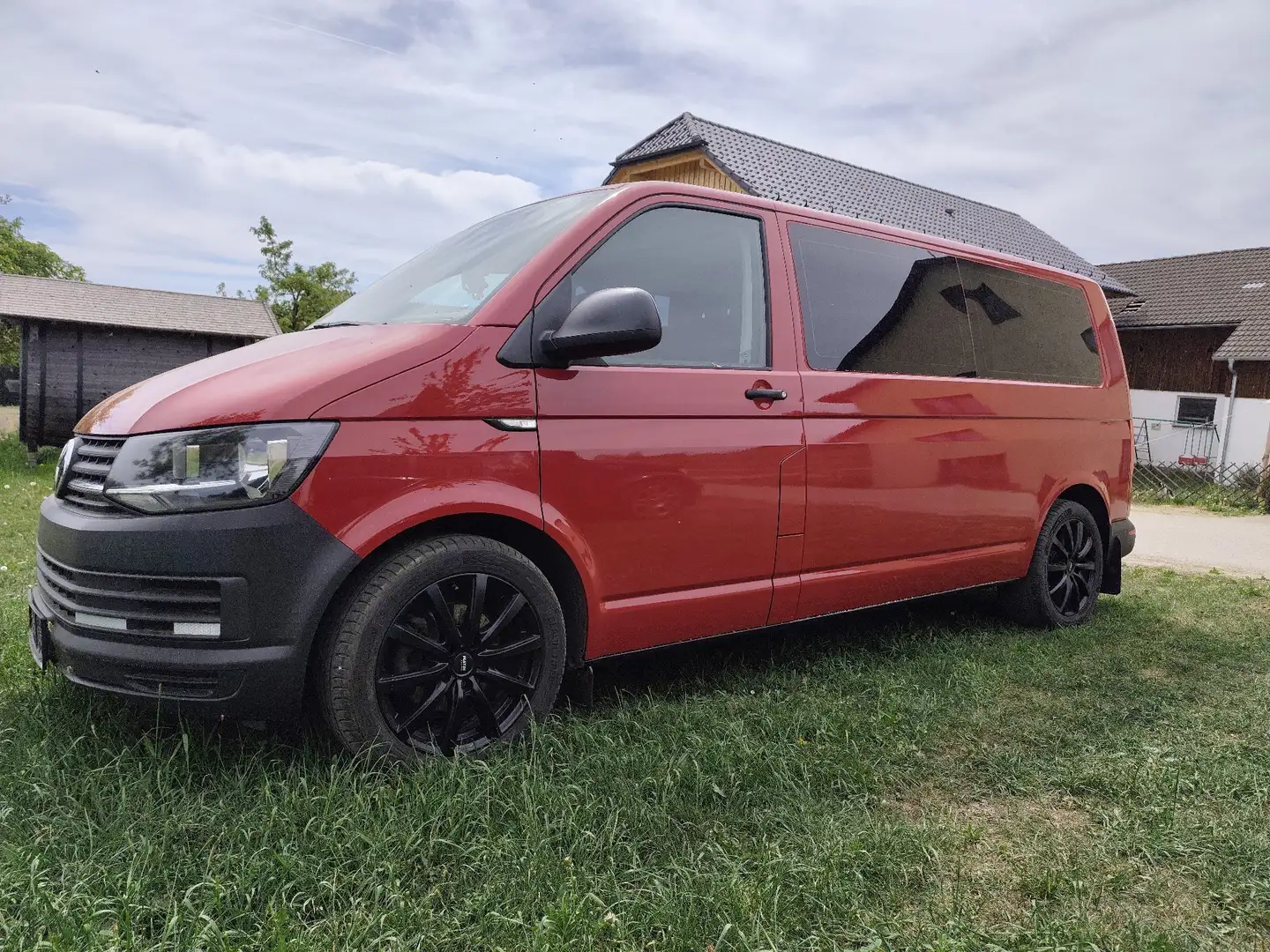 Volkswagen T6 Caravelle Lang Trendline Rot - 2