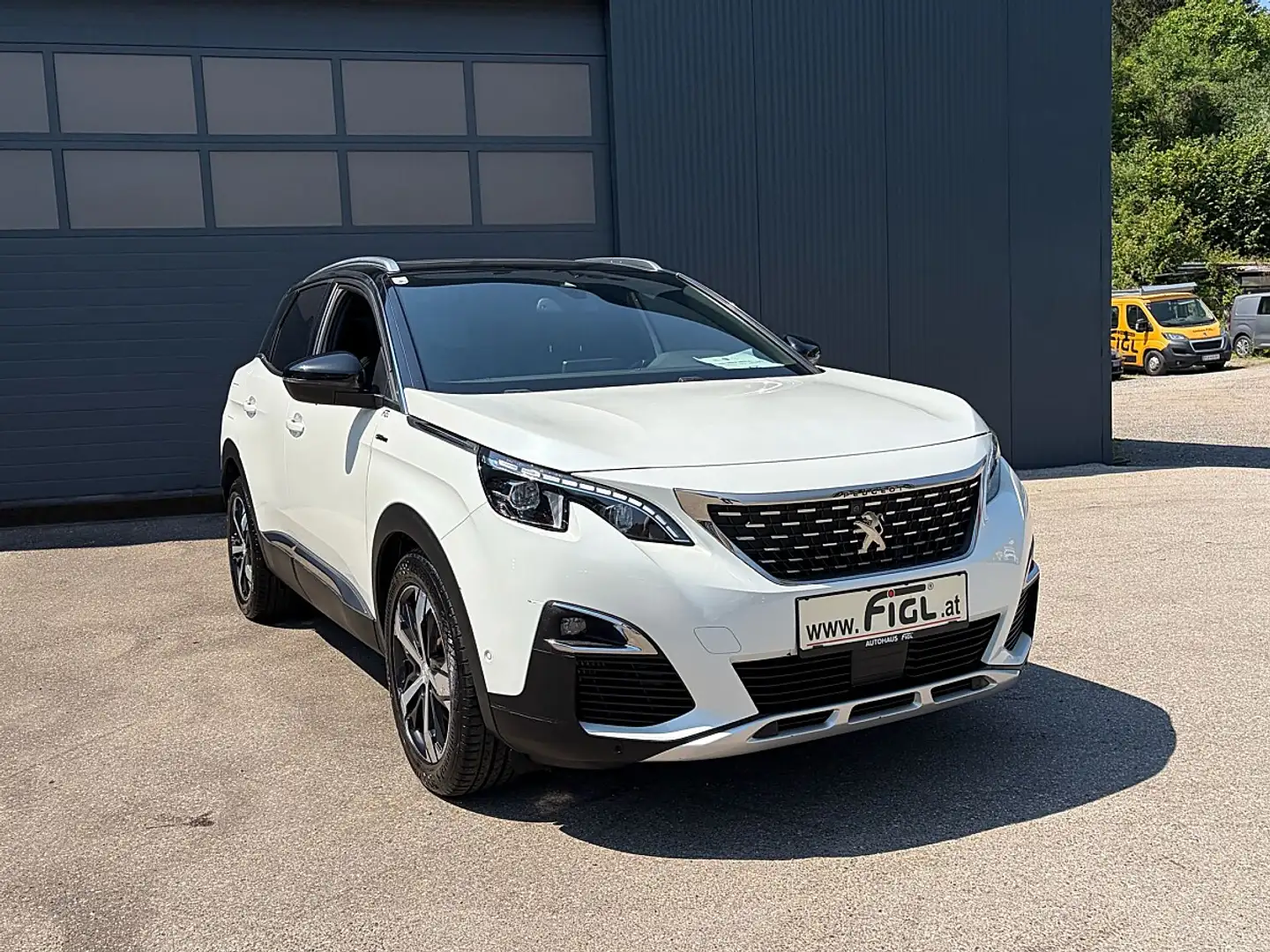 Peugeot 3008 1,5 BlueHDi 130 S&S 6-Gang GT Line Weiß - 1