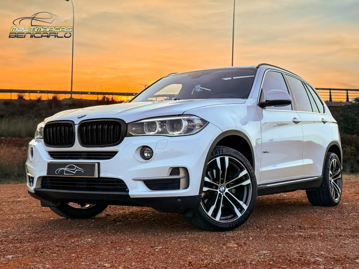 BMW X5 xDrive 30dA Blanc - 1