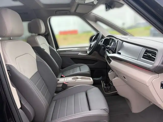 Volkswagen Multivan view 10