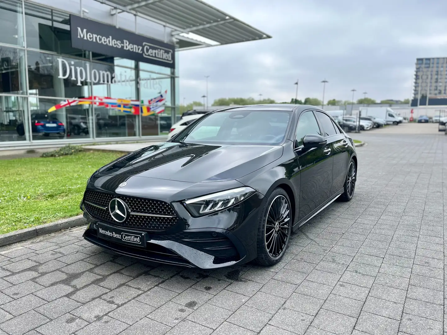 Mercedes-Benz A 180 A Sedan 180 d AMG Line - 1