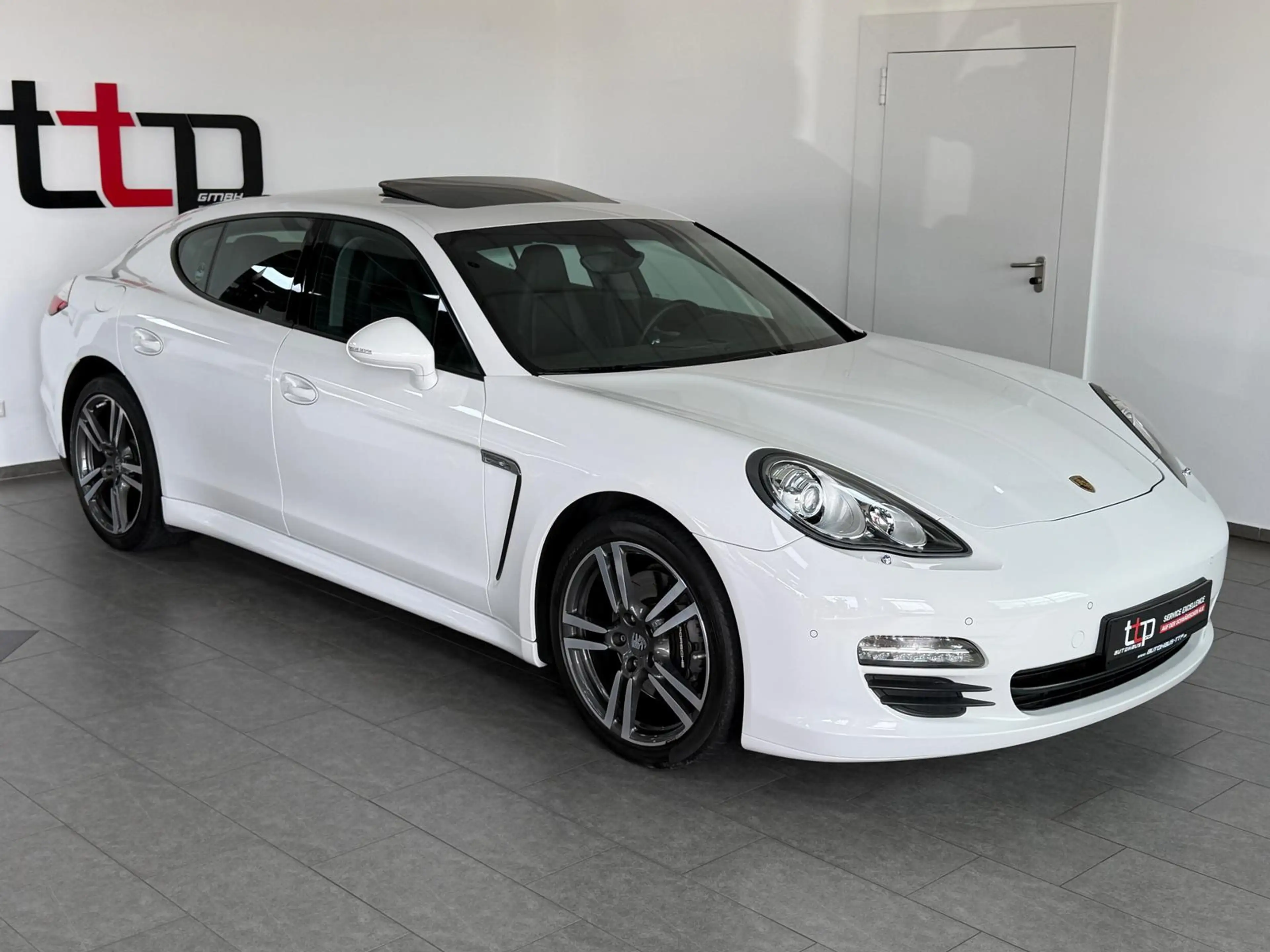 Porsche Panamera 3.6 aus 2.Hand BOSE 20 Zoll Bi-Xenon — photo 2