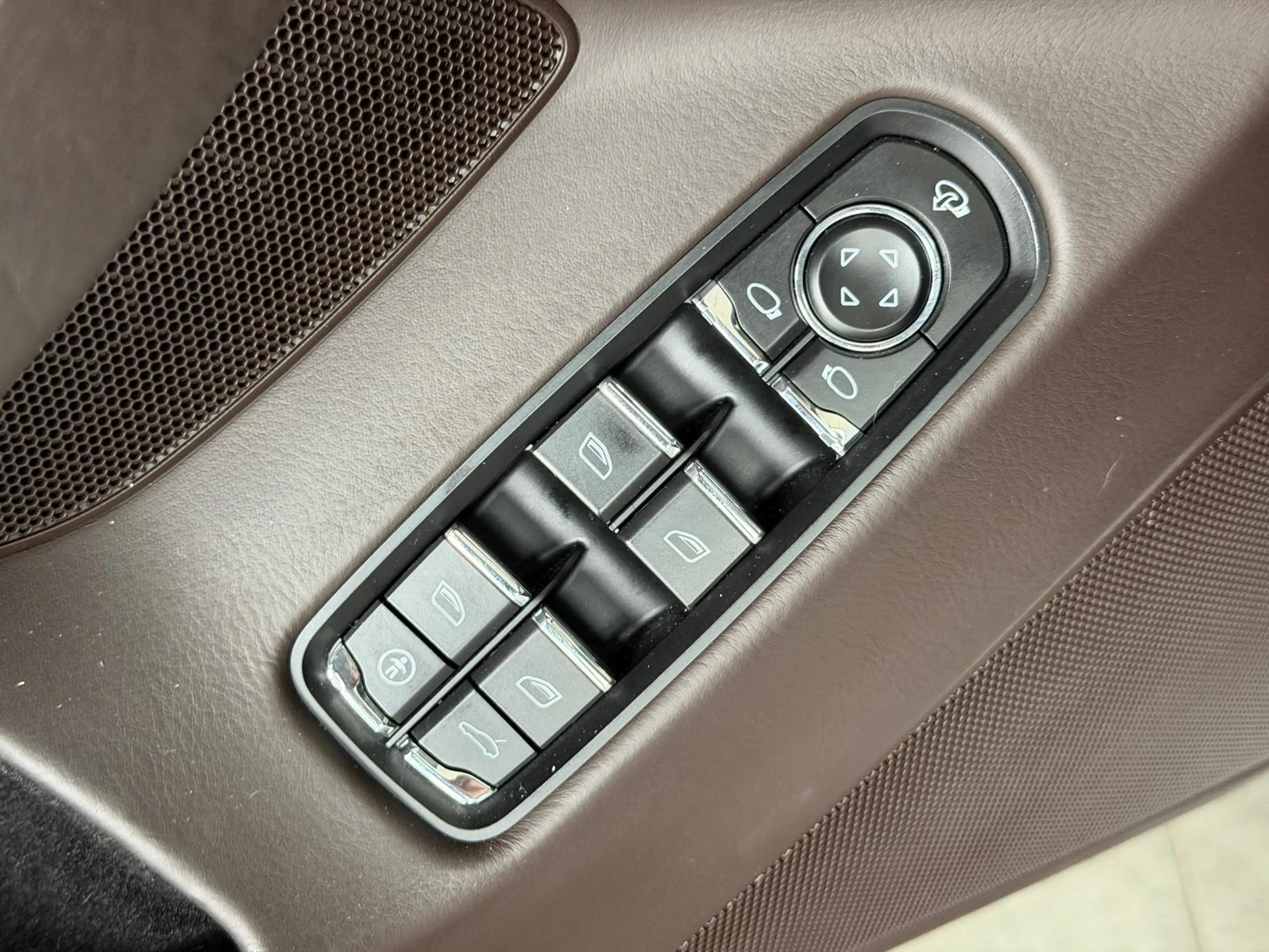 Porsche Panamera 3.6 aus 2.Hand BOSE 20 Zoll Bi-Xenon — photo 10