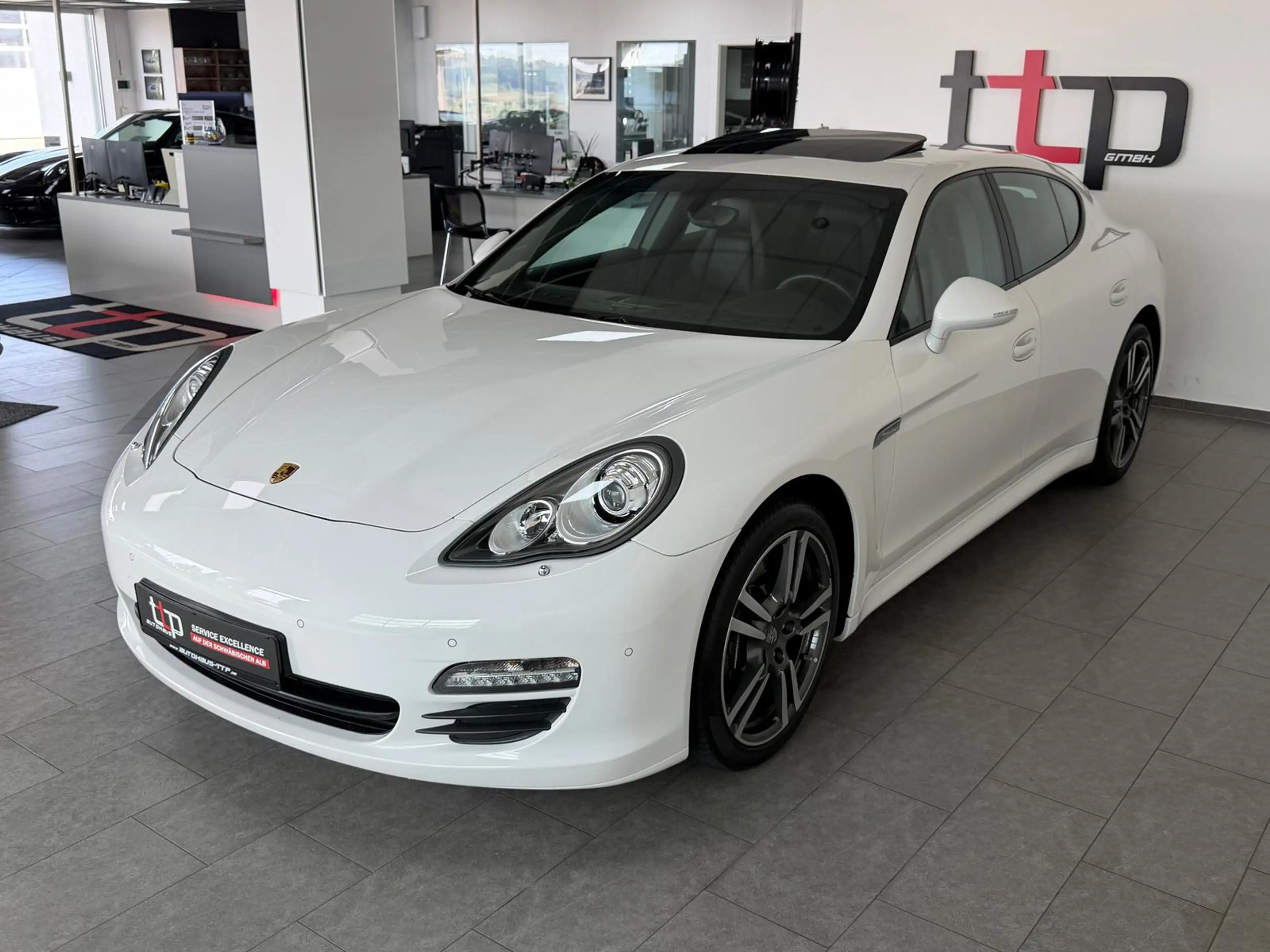 Porsche Panamera 3.6 aus 2.Hand BOSE 20 Zoll Bi-Xenon — photo 4