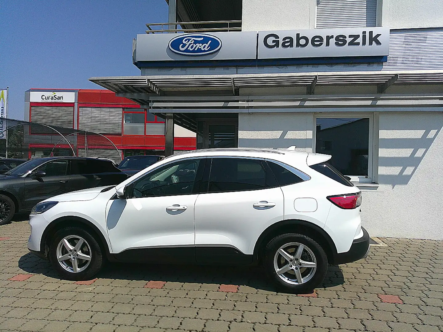 Ford Kuga 2,5 Duratec FHEV Titanium Aut. Weiß - 2