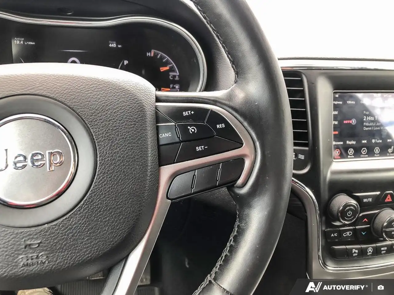 Jeep Grand Cherokee снимка Jeep Grand Cherokee