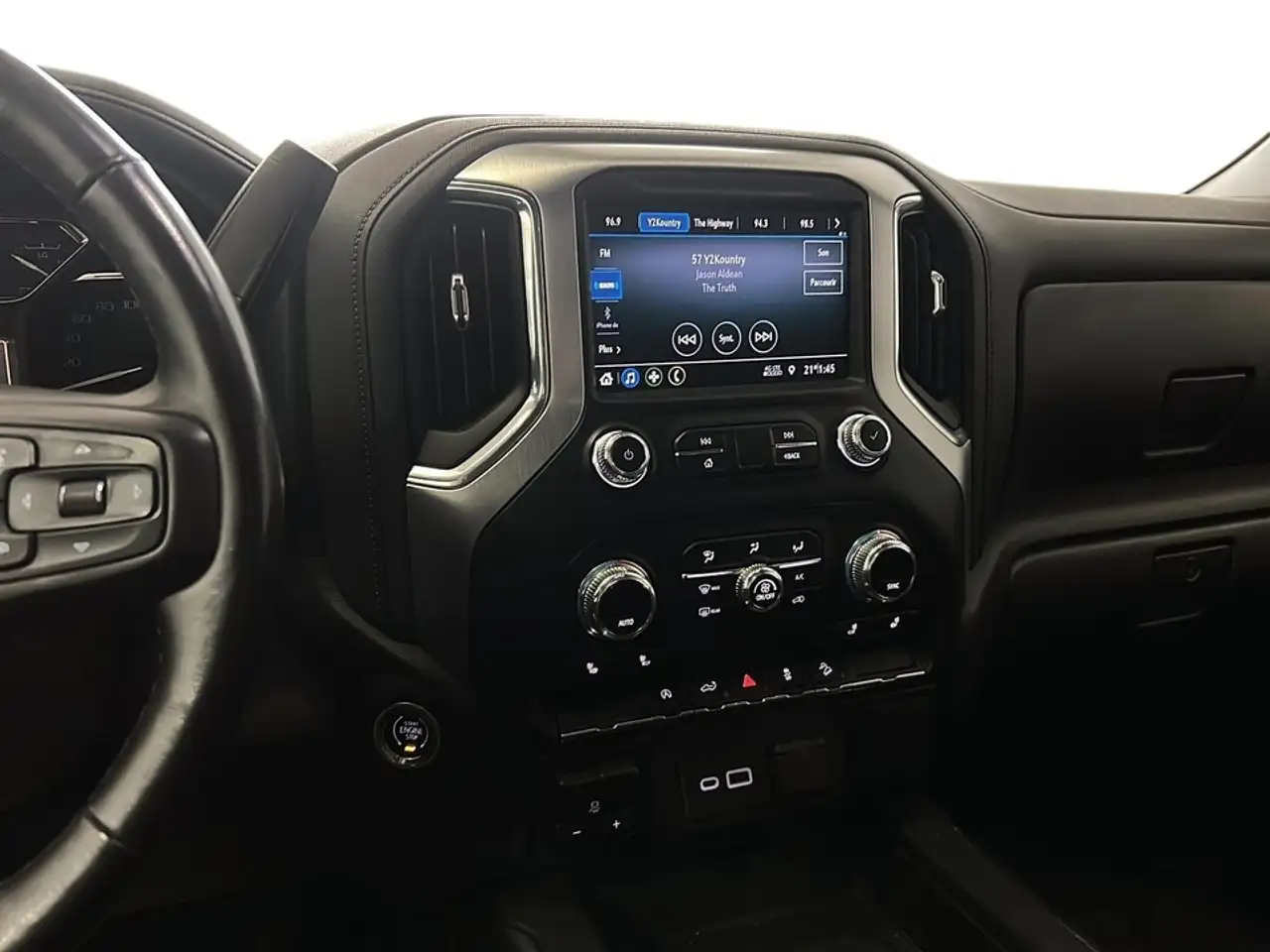 GMC Sierra 1500 снимка GMC Sierra 1500