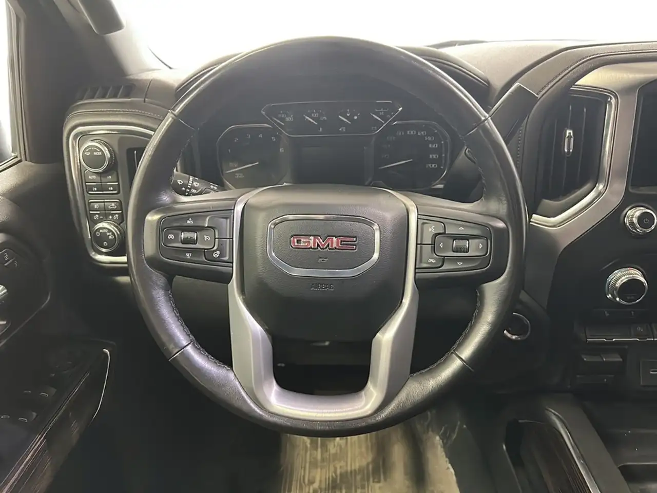 GMC Sierra 1500 снимка GMC Sierra 1500