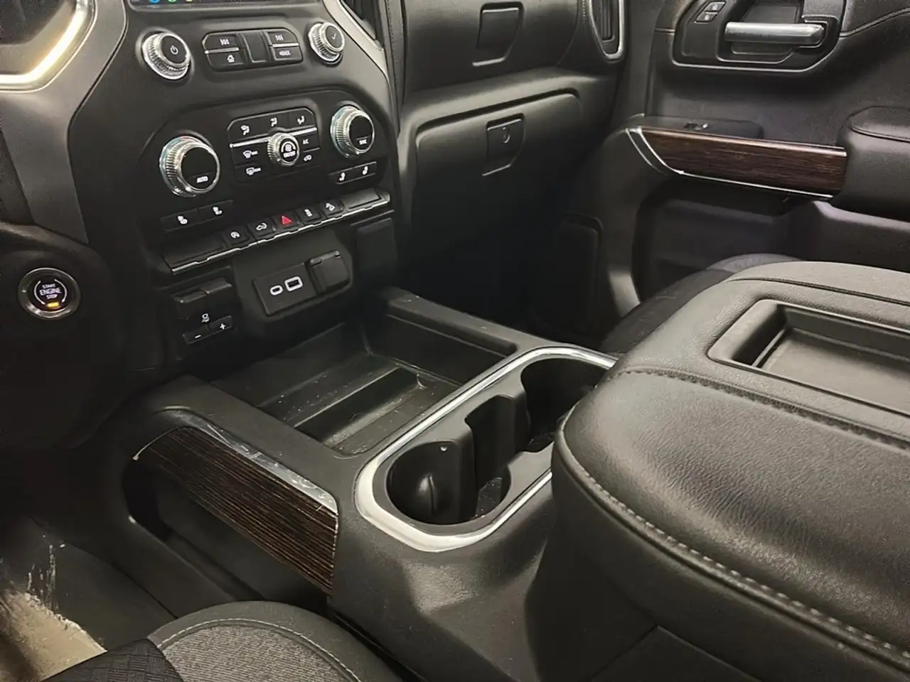 GMC Sierra 1500 снимка GMC Sierra 1500