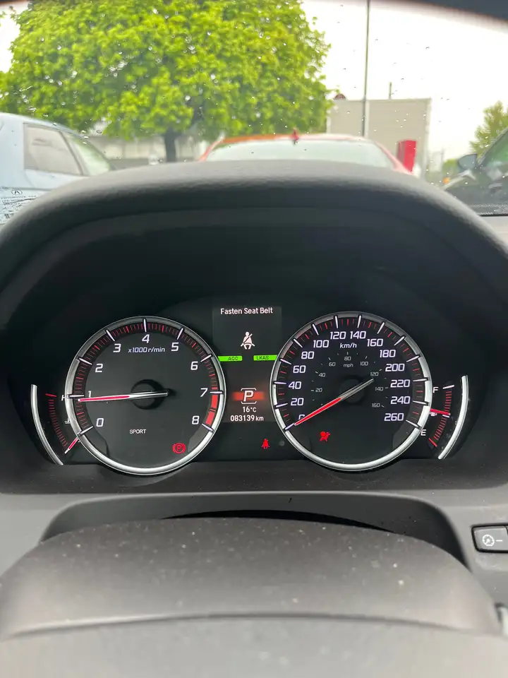 Acura TLX снимка Acura TLX