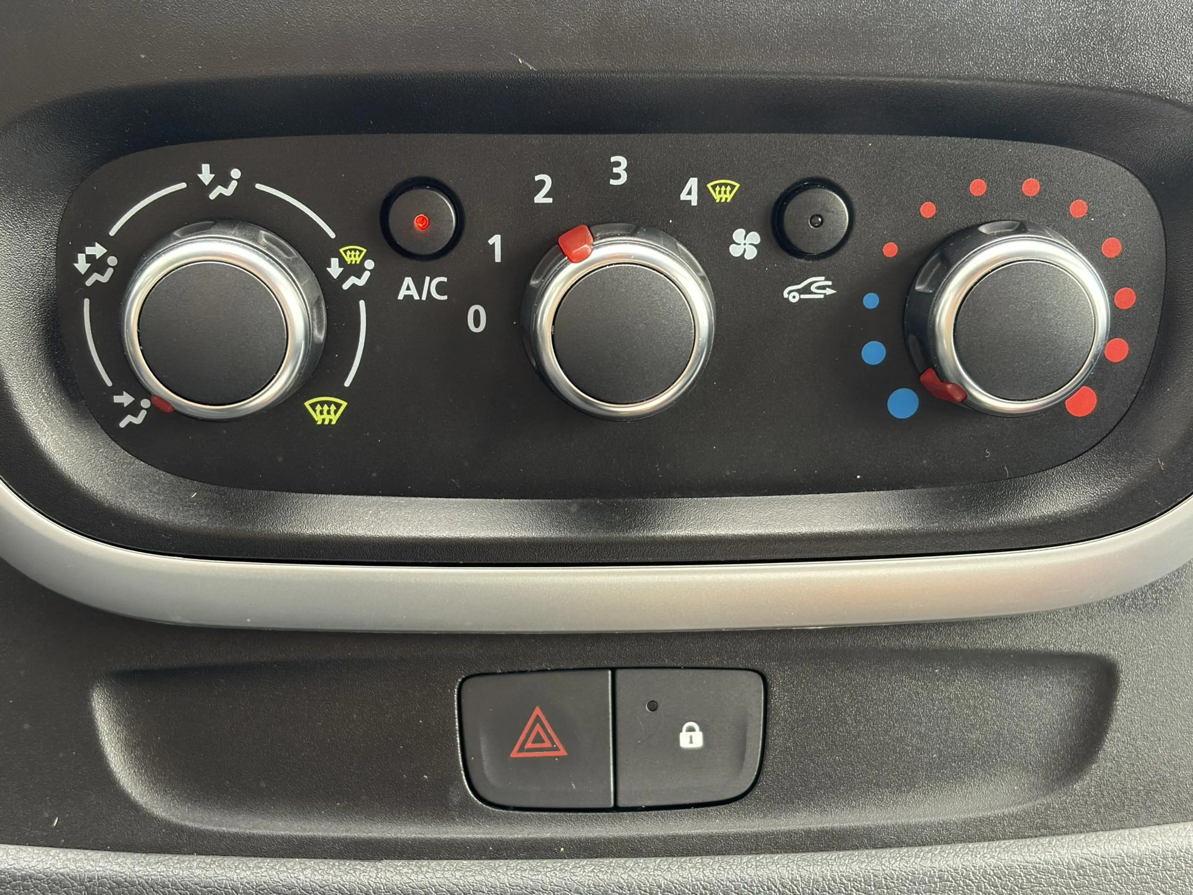 Fiat Talento 2.0 MultiJet L2H1*HAAK*CAM*A/C*CRUISE*PDC*3-PERS* — photo 12