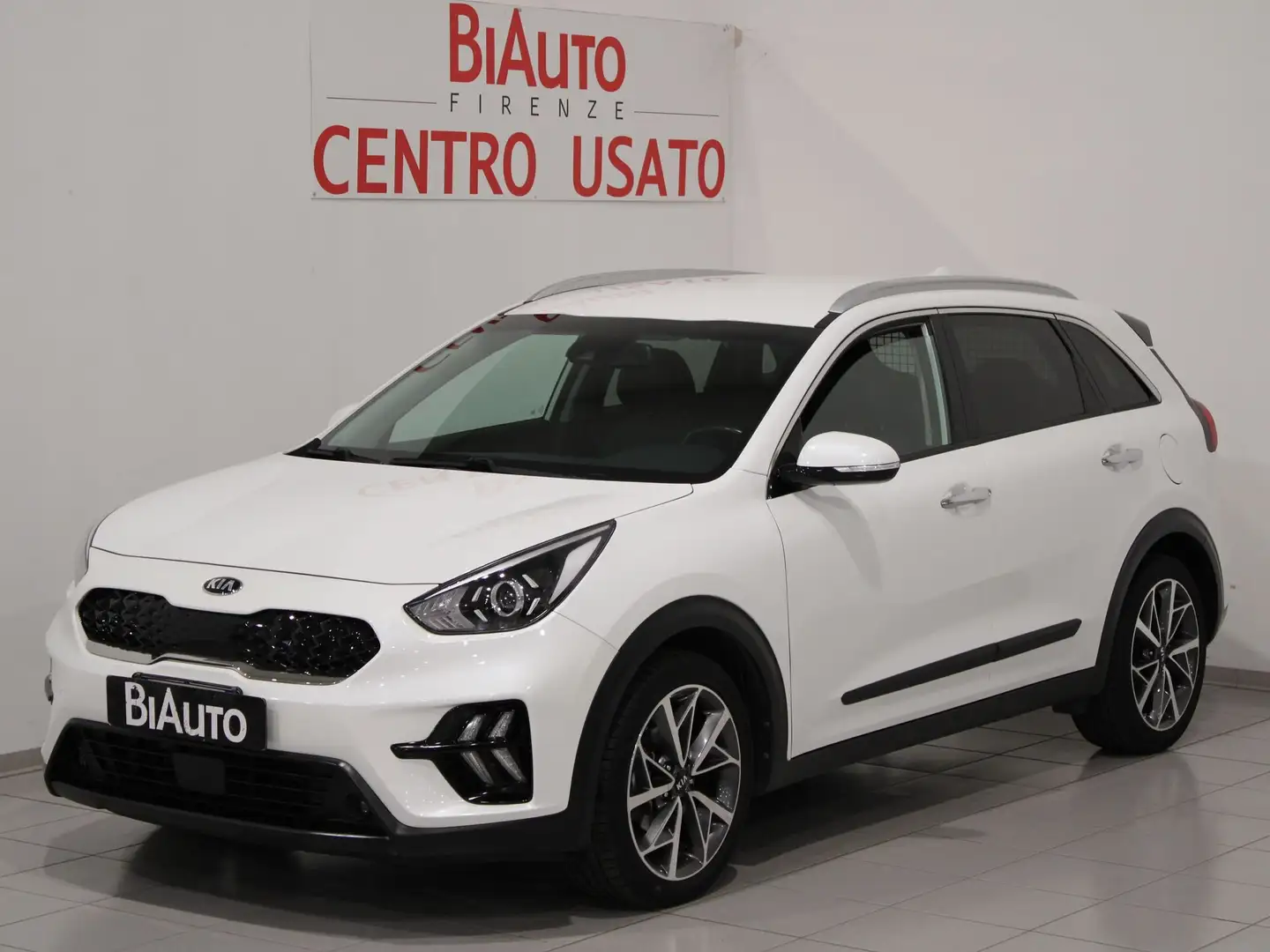 Kia Niro 1.6 GDi DCT HEV Style N1 Autocarro 4 posti Bianco - 1