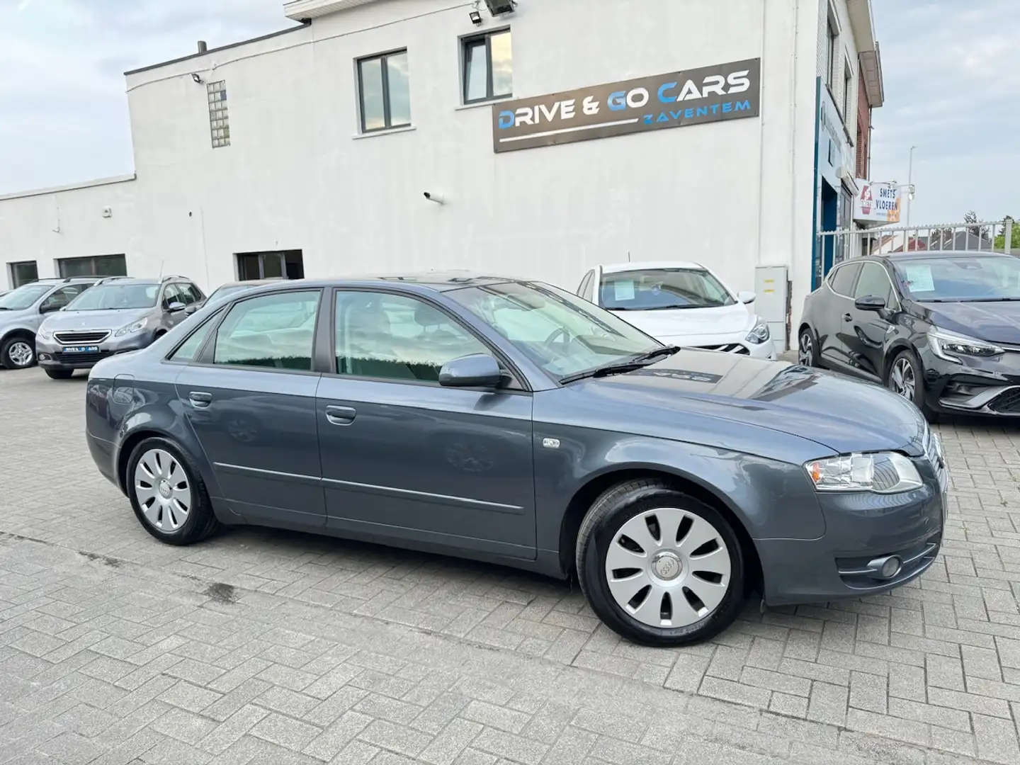 Audi A4 1.9 TDi - Dig Airco - Cruis Control - Park sensor Grigio - 1