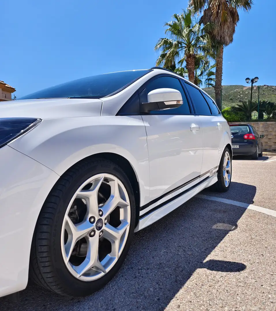 Ford Focus Ford Focus ST HistoriaCompleta Mountune Kit MT300 Blanco - 2