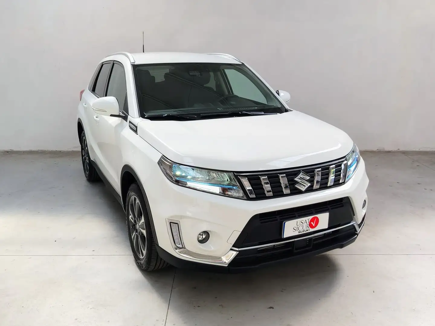 Suzuki Vitara 1.4 Hybrid 4WD Allgrip Top Blanc - 1