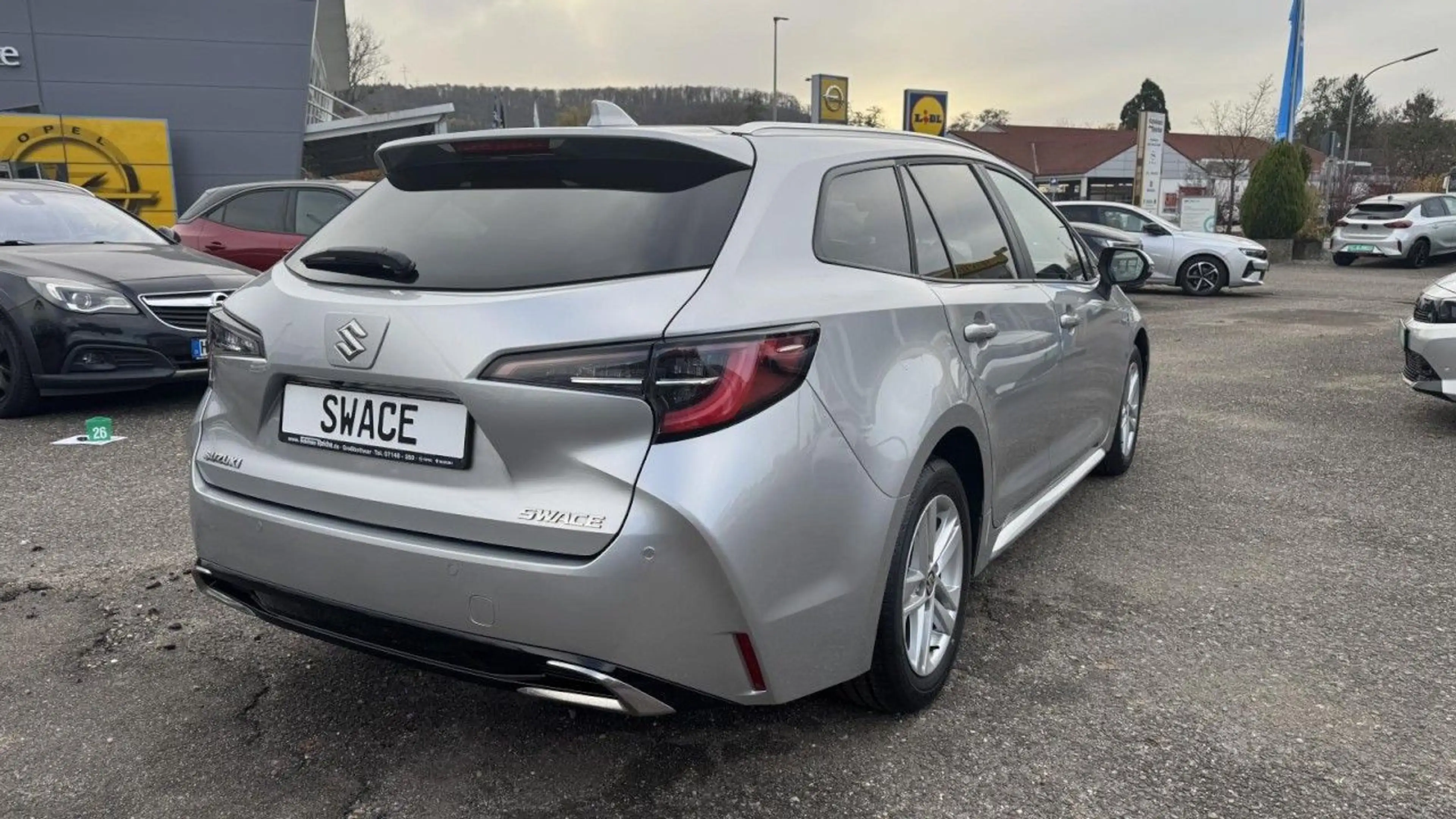 Suzuki Swace 1.8 Hybrid Comfort + NAV+SHZ+LHZ+RFS+ACC Klima — photo 6