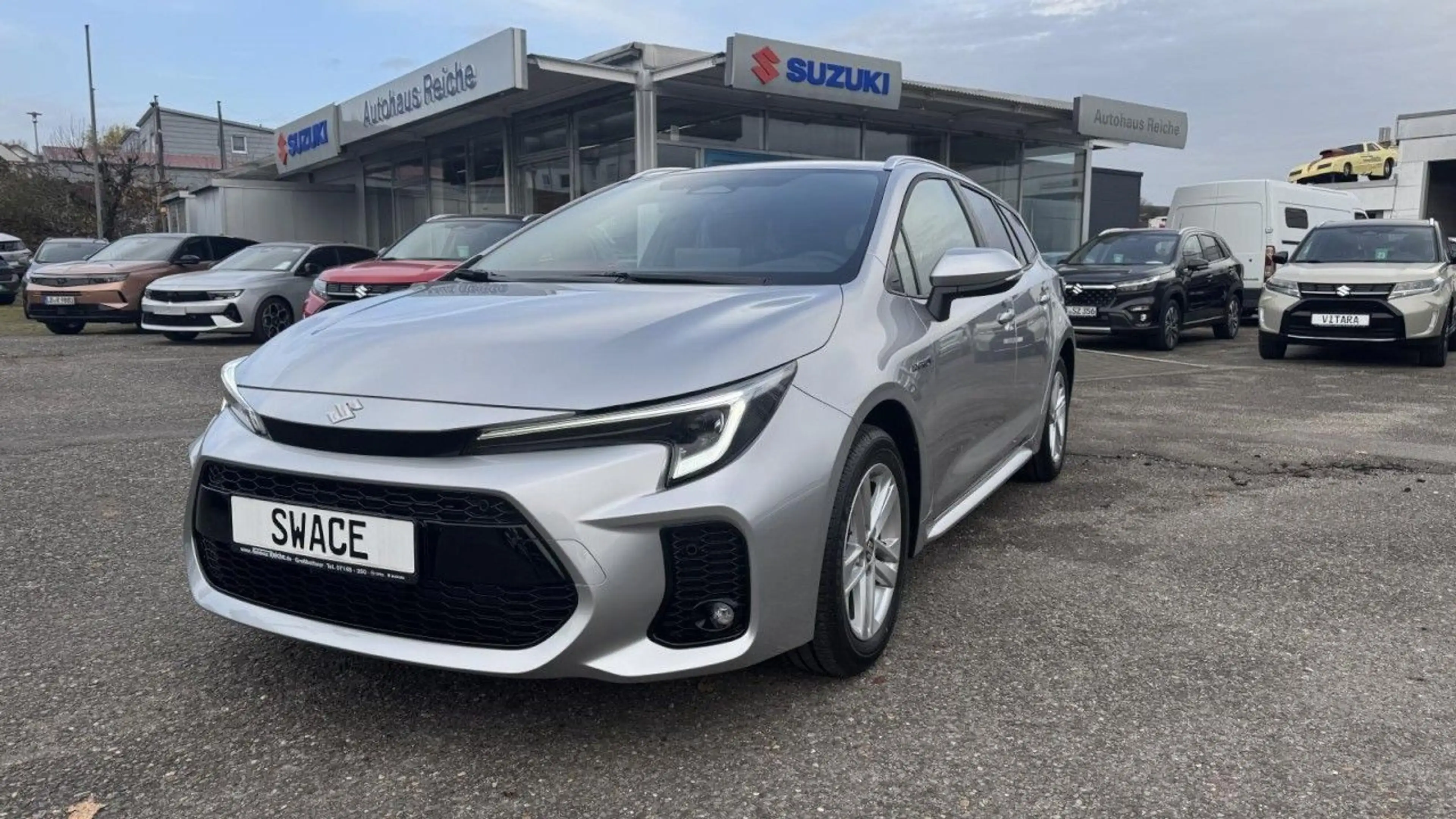 Suzuki Swace 1.8 Hybrid Comfort + NAV+SHZ+LHZ+RFS+ACC Klima