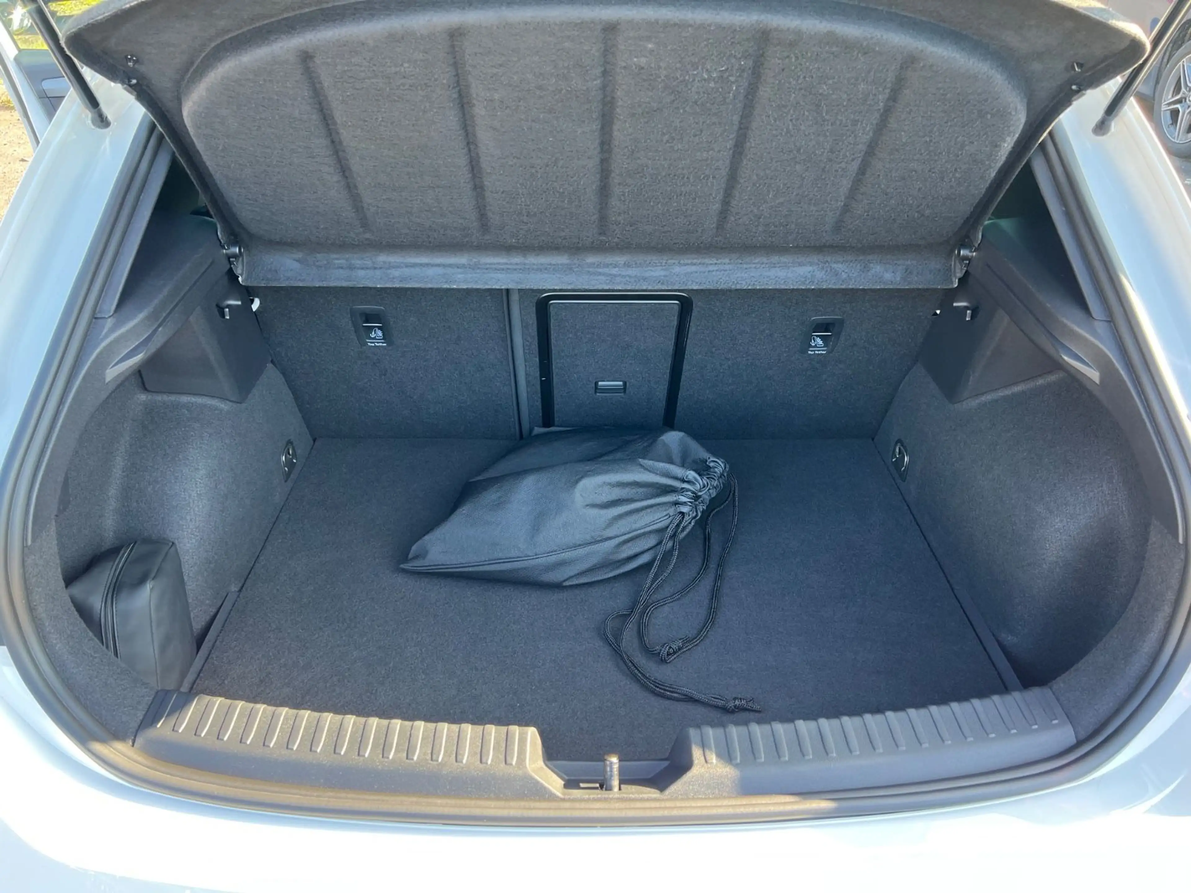 CUPRA Leon VZ e-Hybrid Schalensitz PDC LED Digital — photo 13