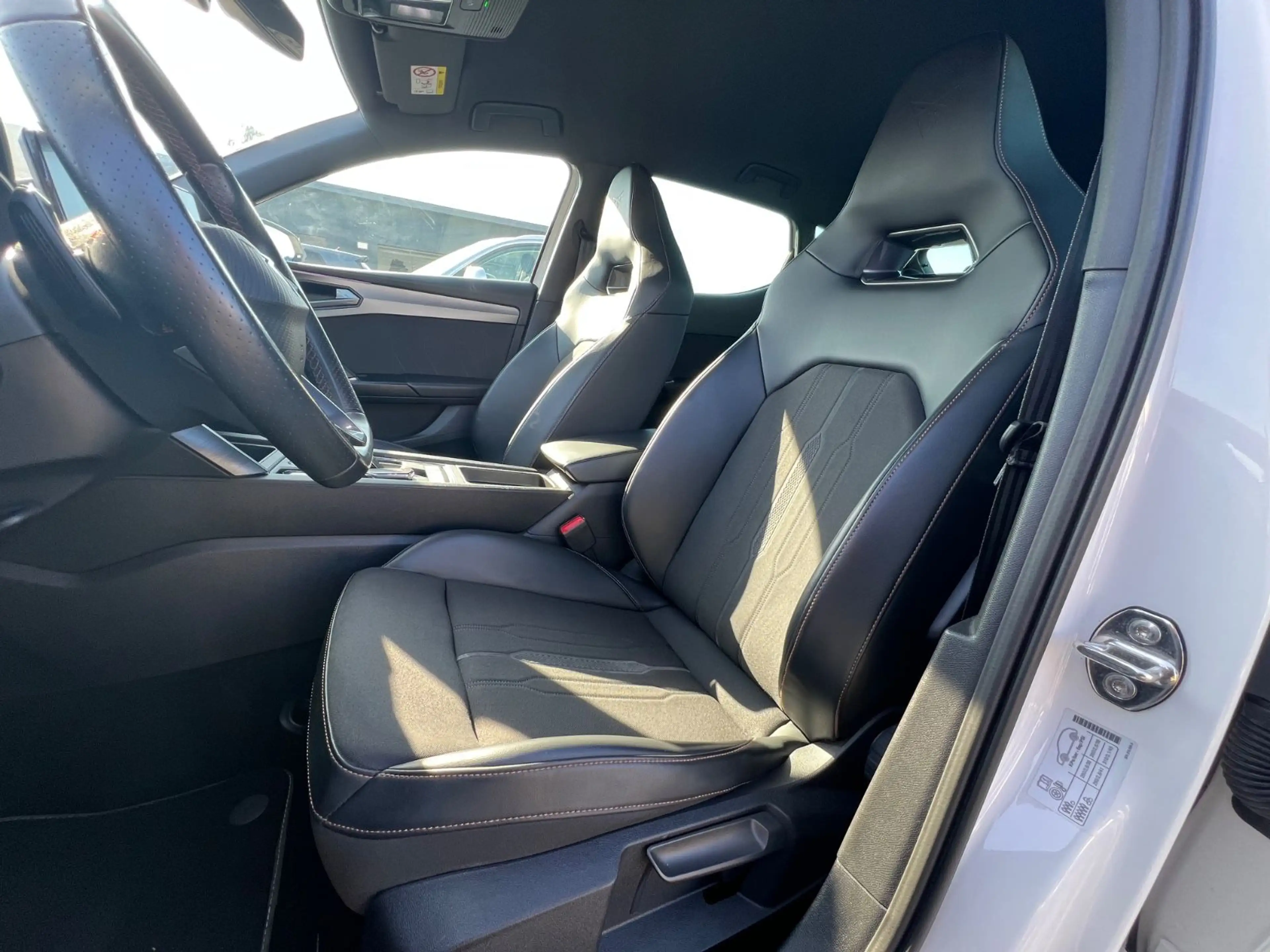 CUPRA Leon VZ e-Hybrid Schalensitz PDC LED Digital — photo 9