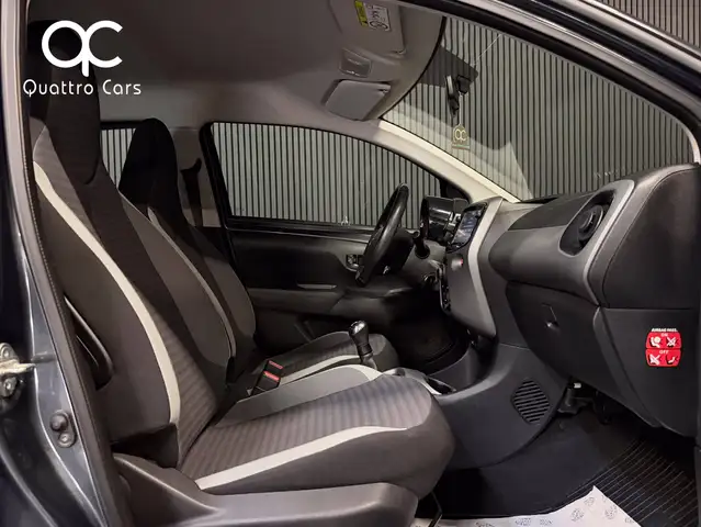 Toyota Aygo view 13