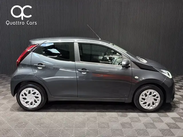Toyota Aygo view 5