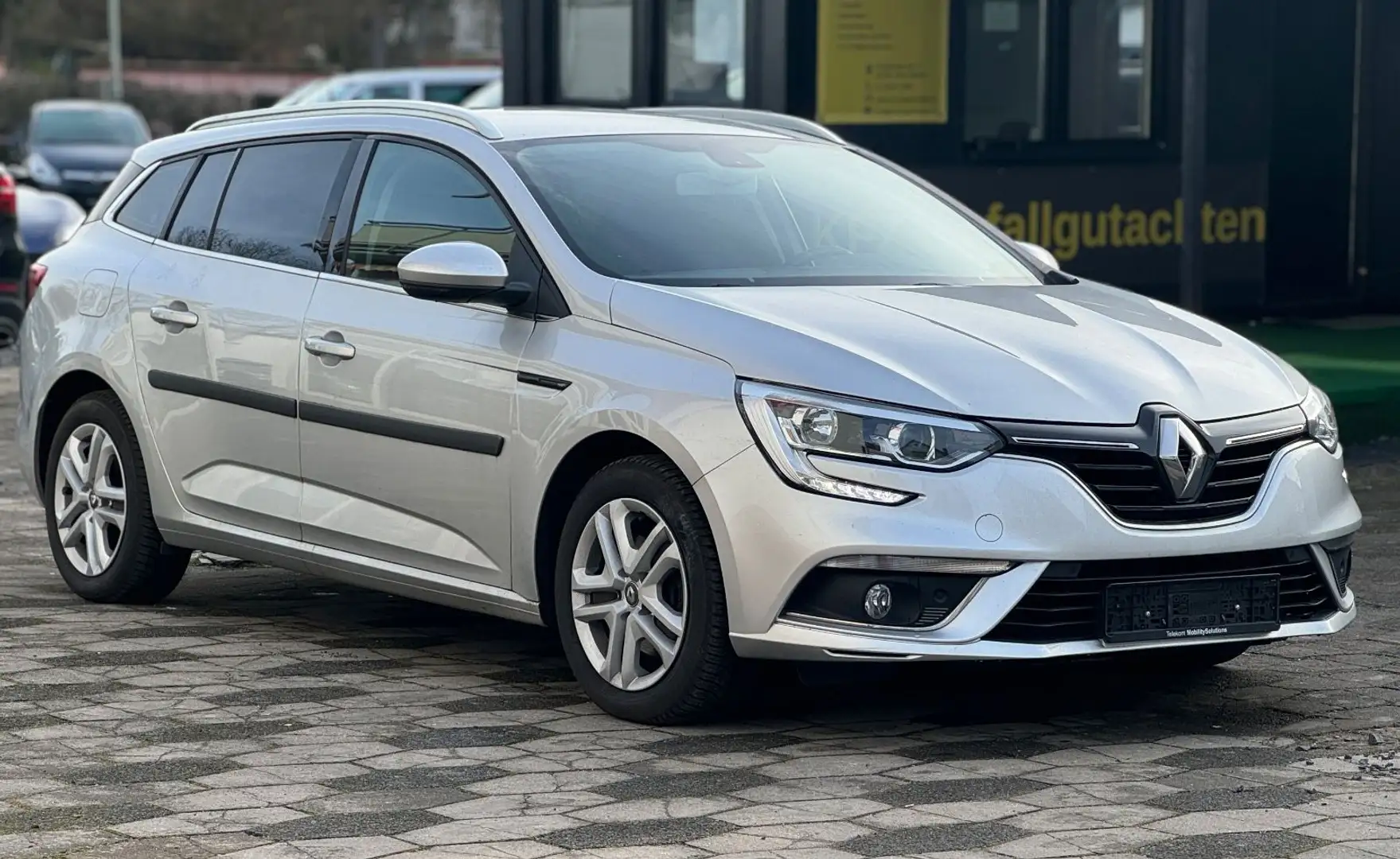 Renault Megane IV Grandtour Business Edition Silber - 2