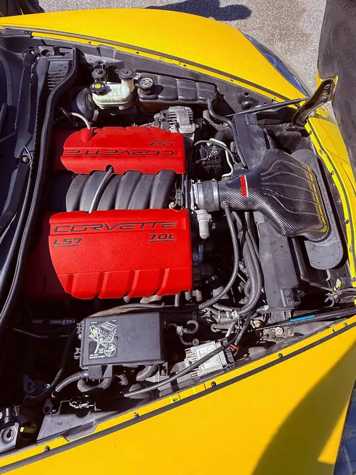 Chevrolet Corvette снимка Chevrolet Corvette
