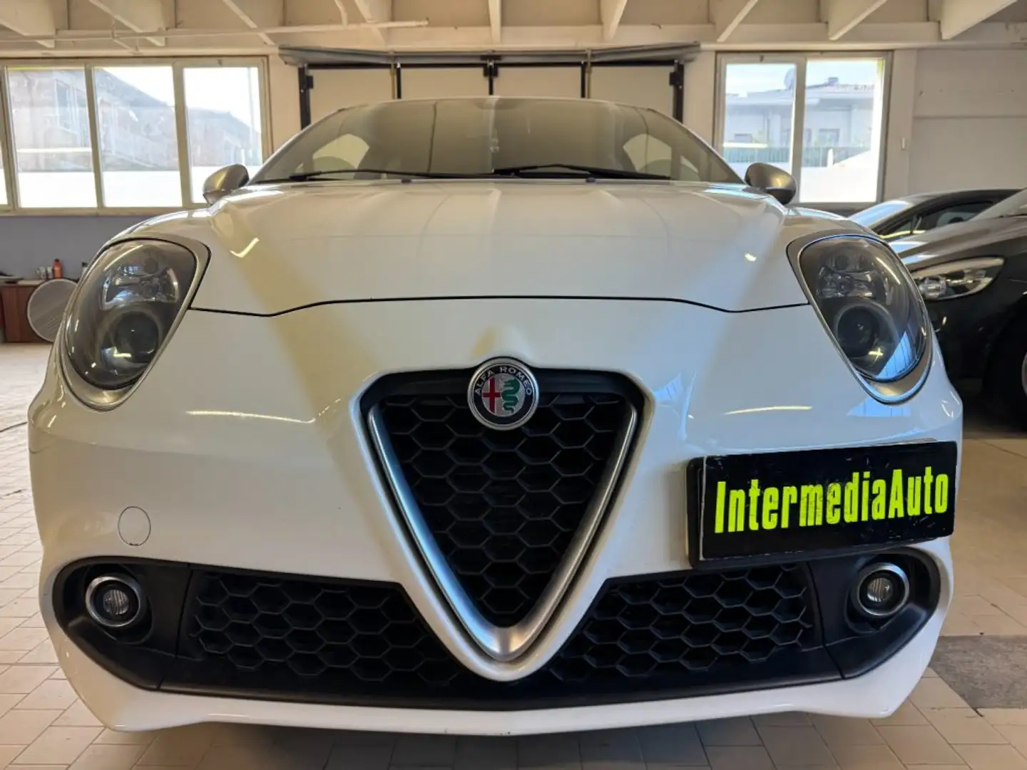 Alfa Romeo MiTo 1.4 T 120 CV GPL Unico Prop. Bianco - 2