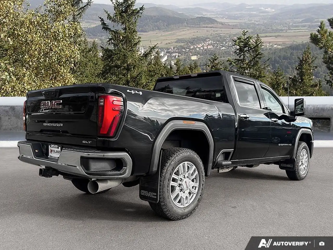 GMC Sierra 3500HD снимка GMC Sierra 3500HD