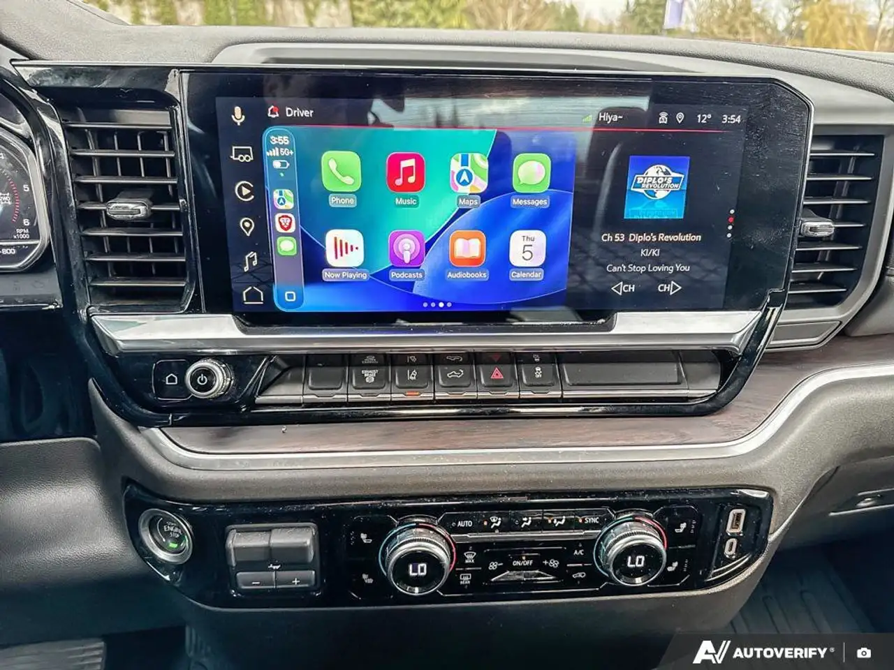 GMC Sierra 3500HD снимка GMC Sierra 3500HD