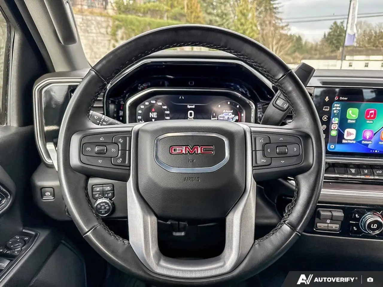 GMC Sierra 3500HD снимка GMC Sierra 3500HD