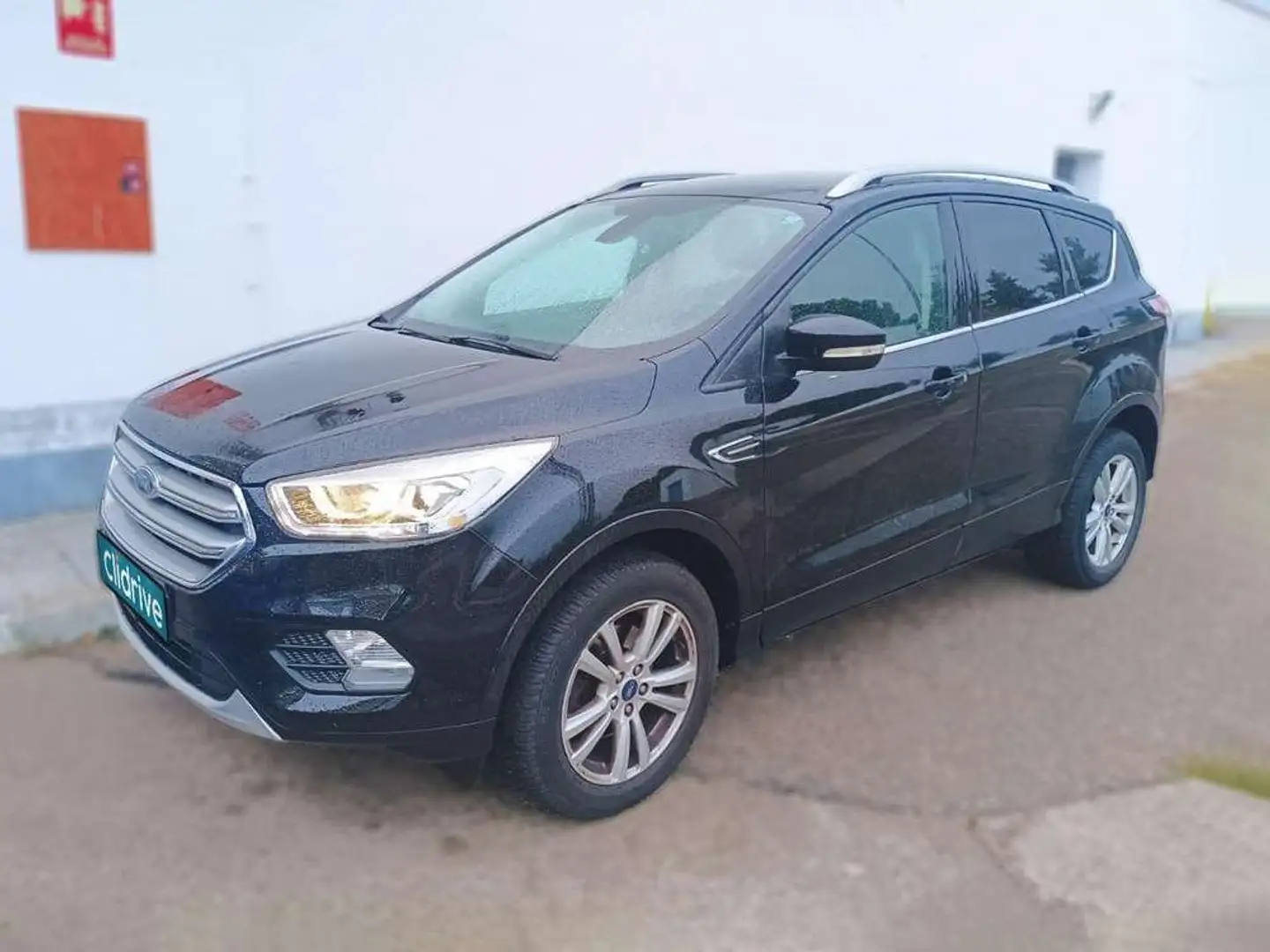Ford Kuga 1.5 EcoBoost Trend FWD 120 Noir - 2