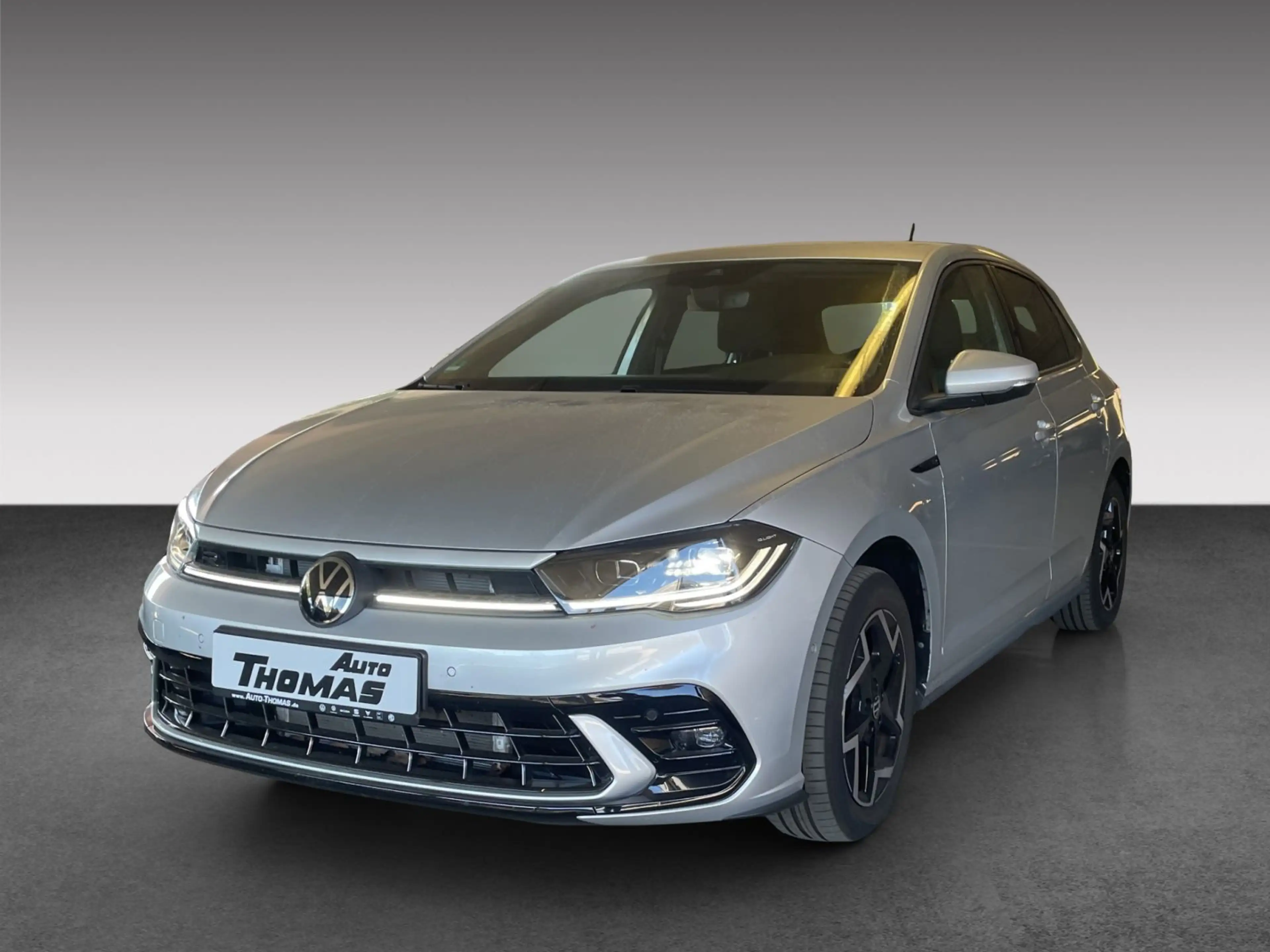 Volkswagen Polo R-Line 1.0 TSI DSG IQ.DRIVE+MATRIX+NAVI — photo 3