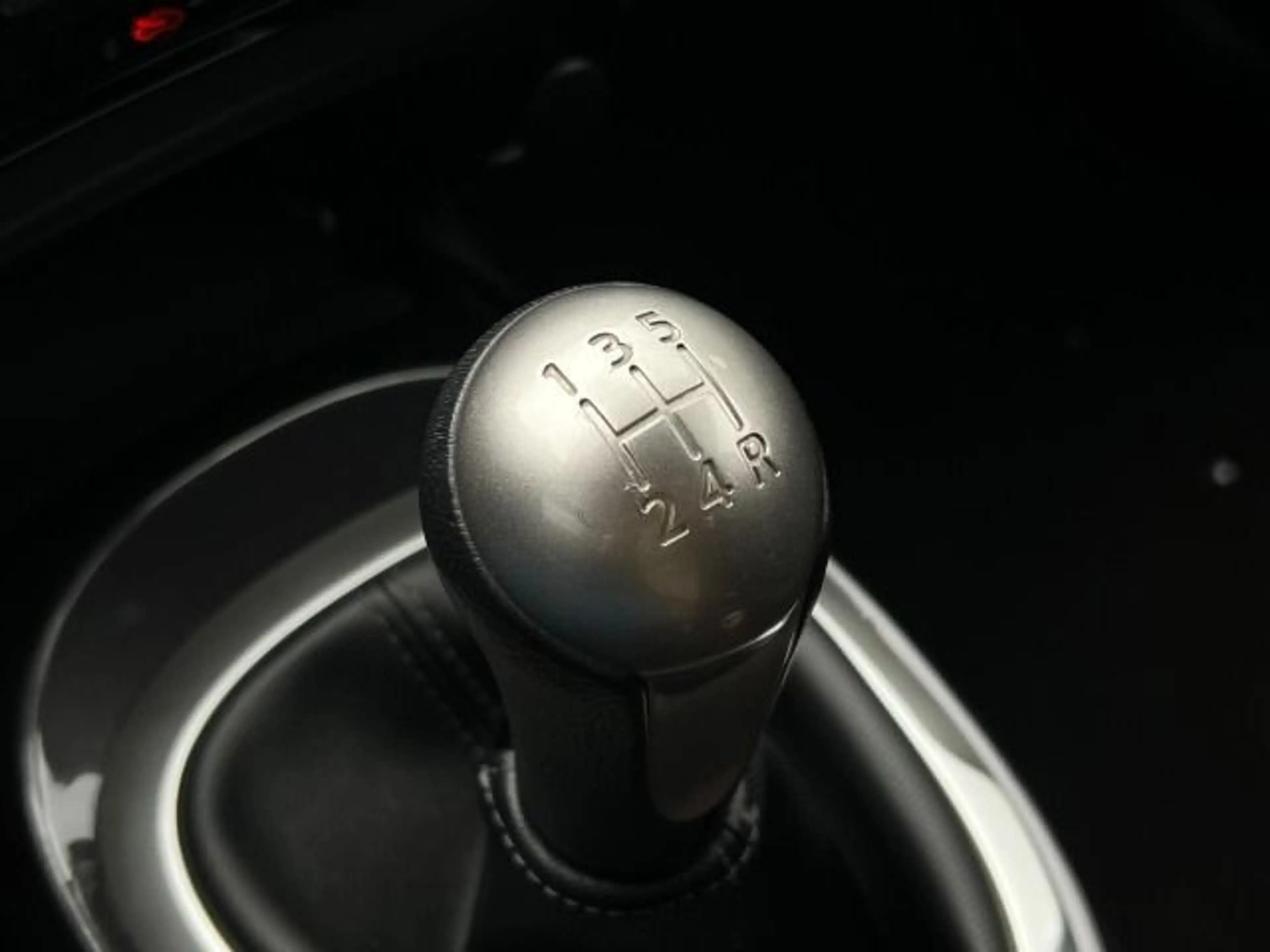 Nissan Juke 1.6 Enigma 4x2 *Allwetter* *360°* *Sitzh.* — photo 16