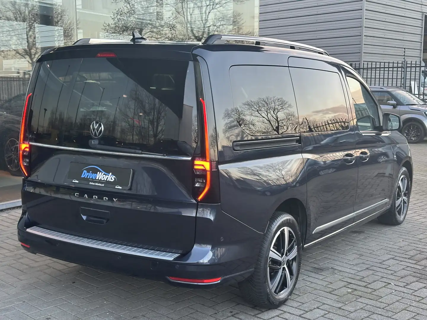 Volkswagen Caddy Maxi 1.5 TSI 7p | Highline | LED | Key-less | Came Blau - 2