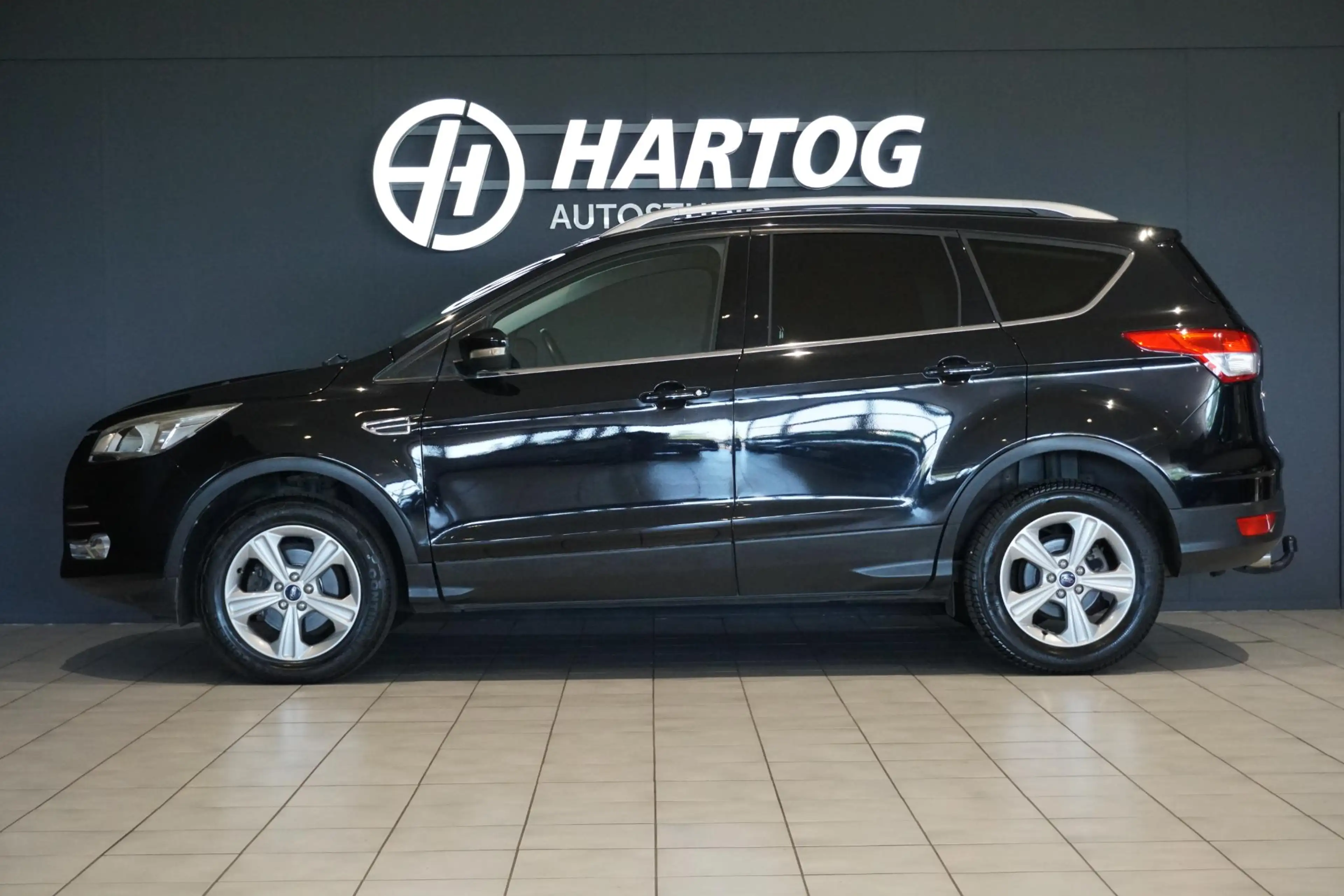 Ford Kuga 1.5 150PK + TREKHAAK / STOELVERWARMING — photo 10
