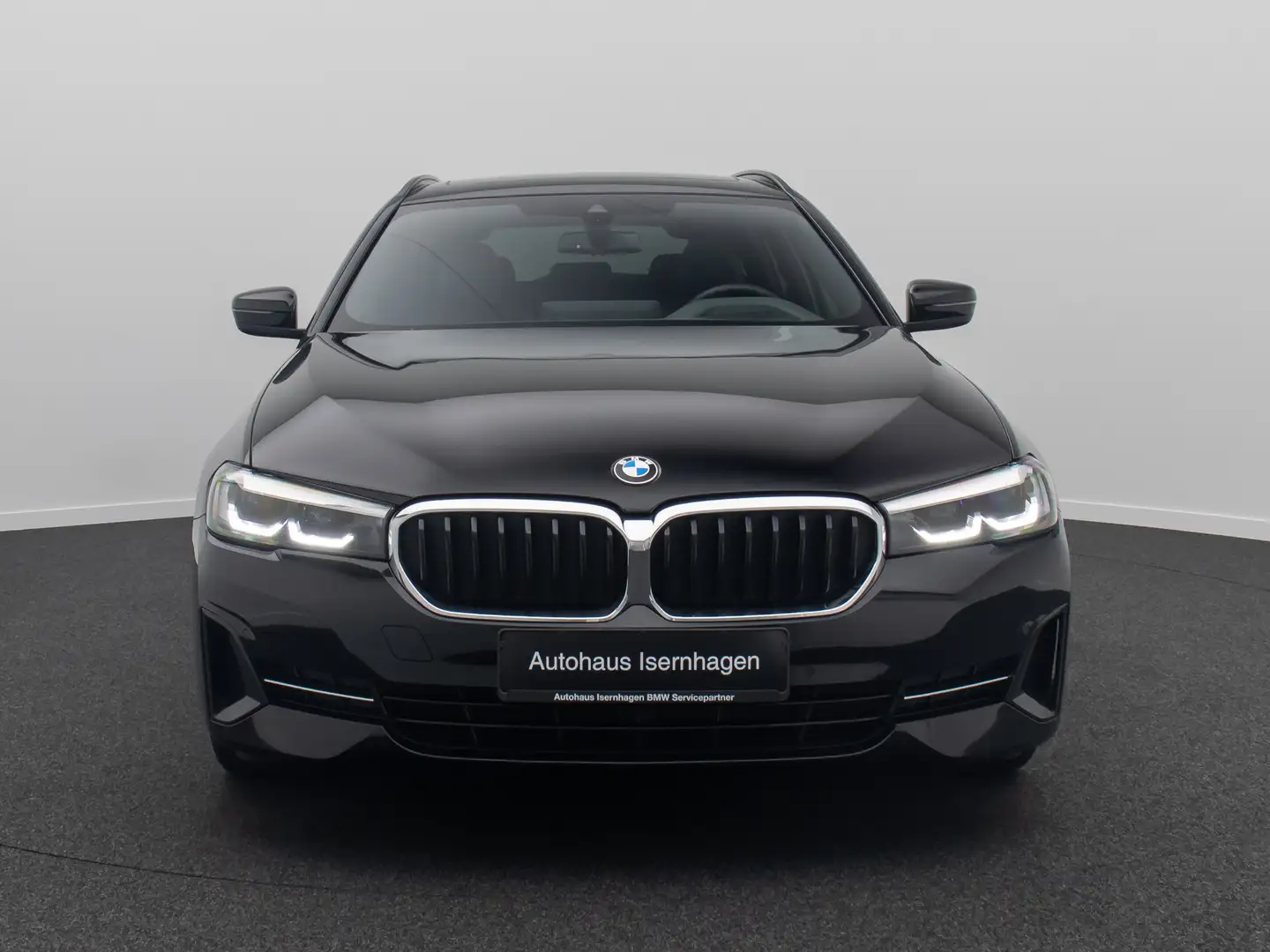 BMW 530 Kamera HUD DAB AHK Panorama Komfort H K 19 Schwarz - 2