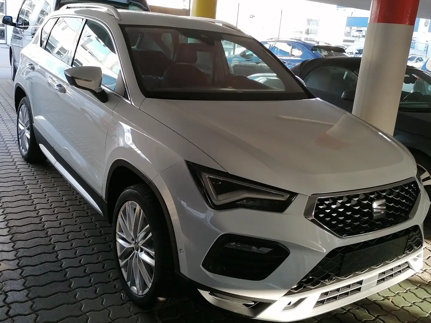 SEAT Ateca Ateca 1,5 Xperience ACT TSI Xperience Weiß - 1