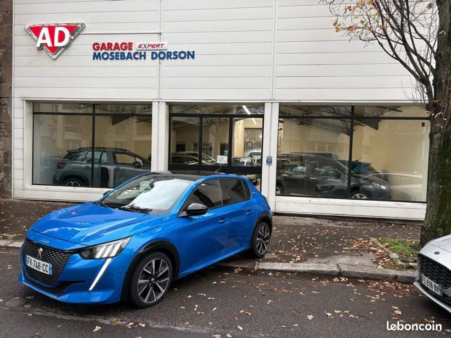 Peugeot 208 Gt Line 130 cv Toit panoramique historique complet Bleu - 1