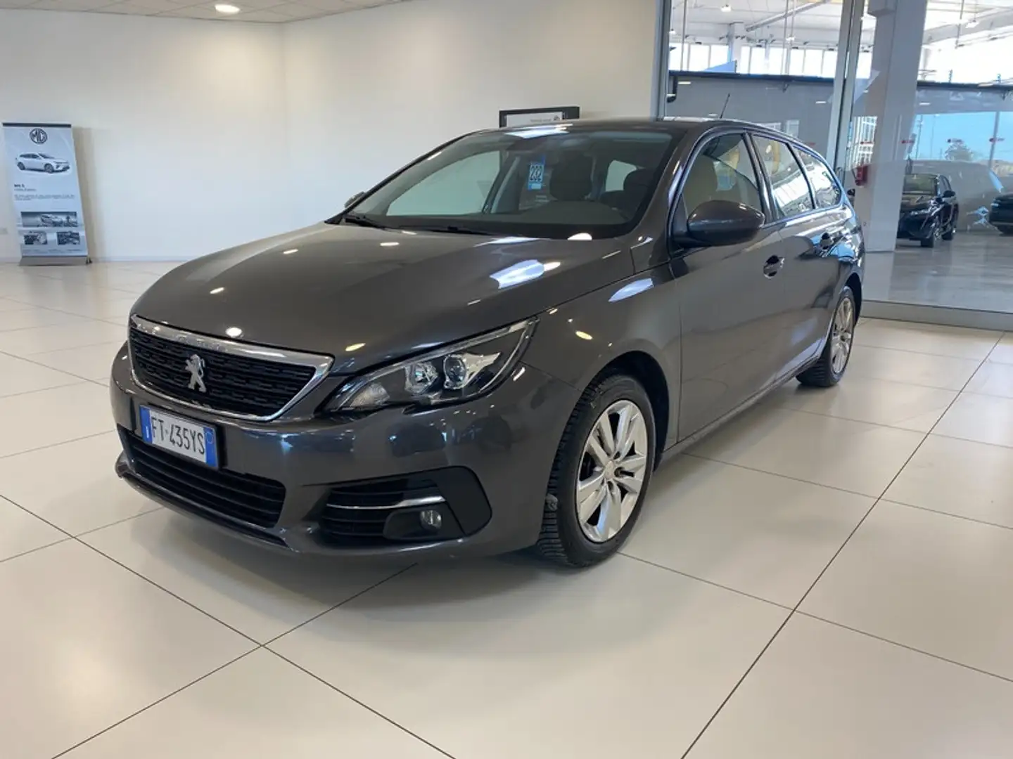 Peugeot 308 Station Wagon 1.5 BlueHDi Business Gris - 1