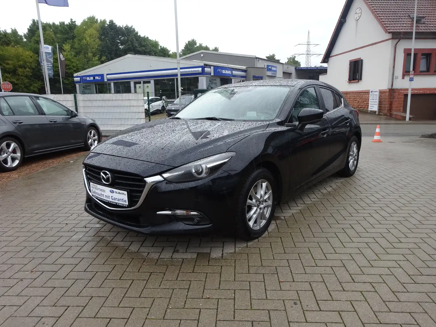 Mazda 3 Exclusive-Line Schwarz - 1